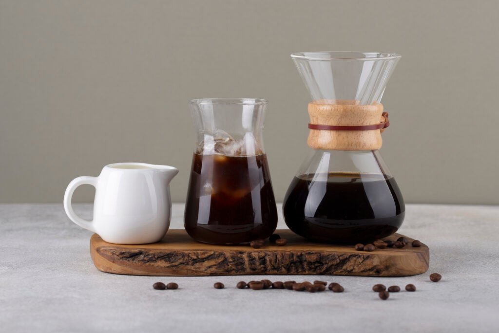delicious-coffee-cups-arrangement ready to brew cold coffee at home