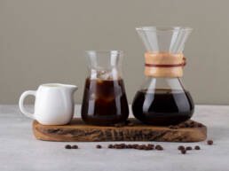 delicious-coffee-cups-arrangement ready to brew cold coffee at home